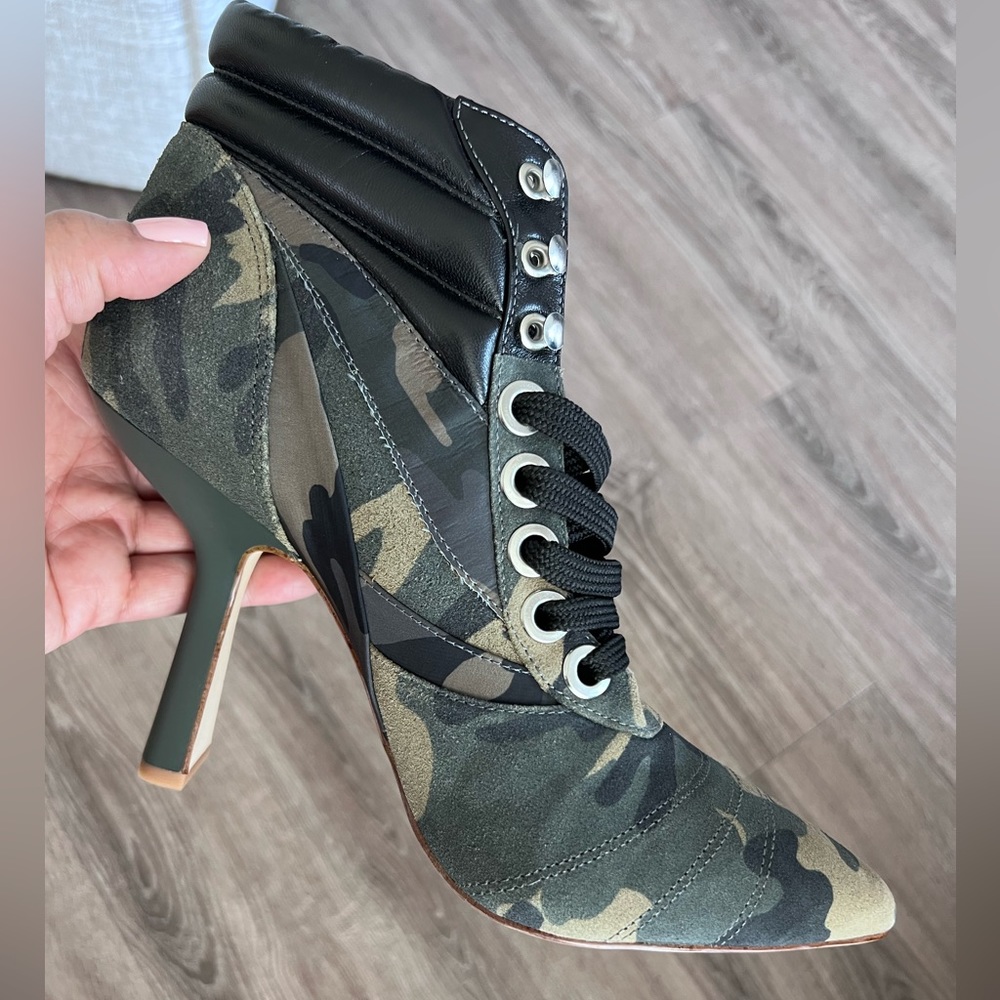 GIANNI BINI BOOTIES 9.5 camouflage, suede